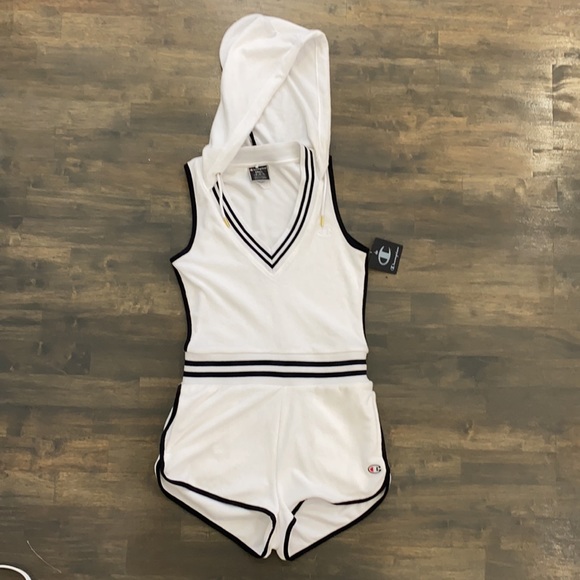 CHAMPION ROMPER - Picture 2 of 12